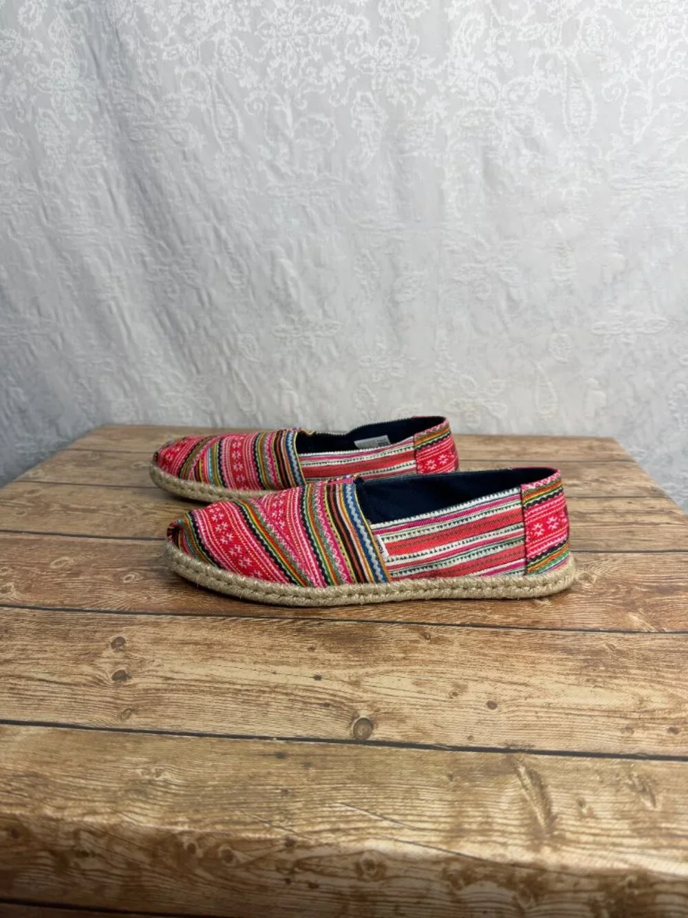 TOMS Women’s 10 Multicolor Tribal Aztec Espadrille Slip On Flats Boho Festival